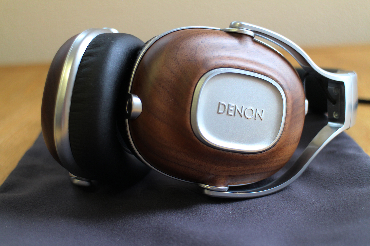 Denon AH-MM400 Hands On | Digital Trends