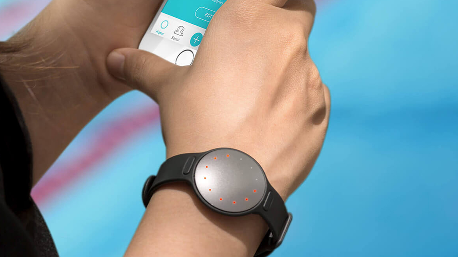 Misfit s Swim Tracker Brings More Features and a Higher Price