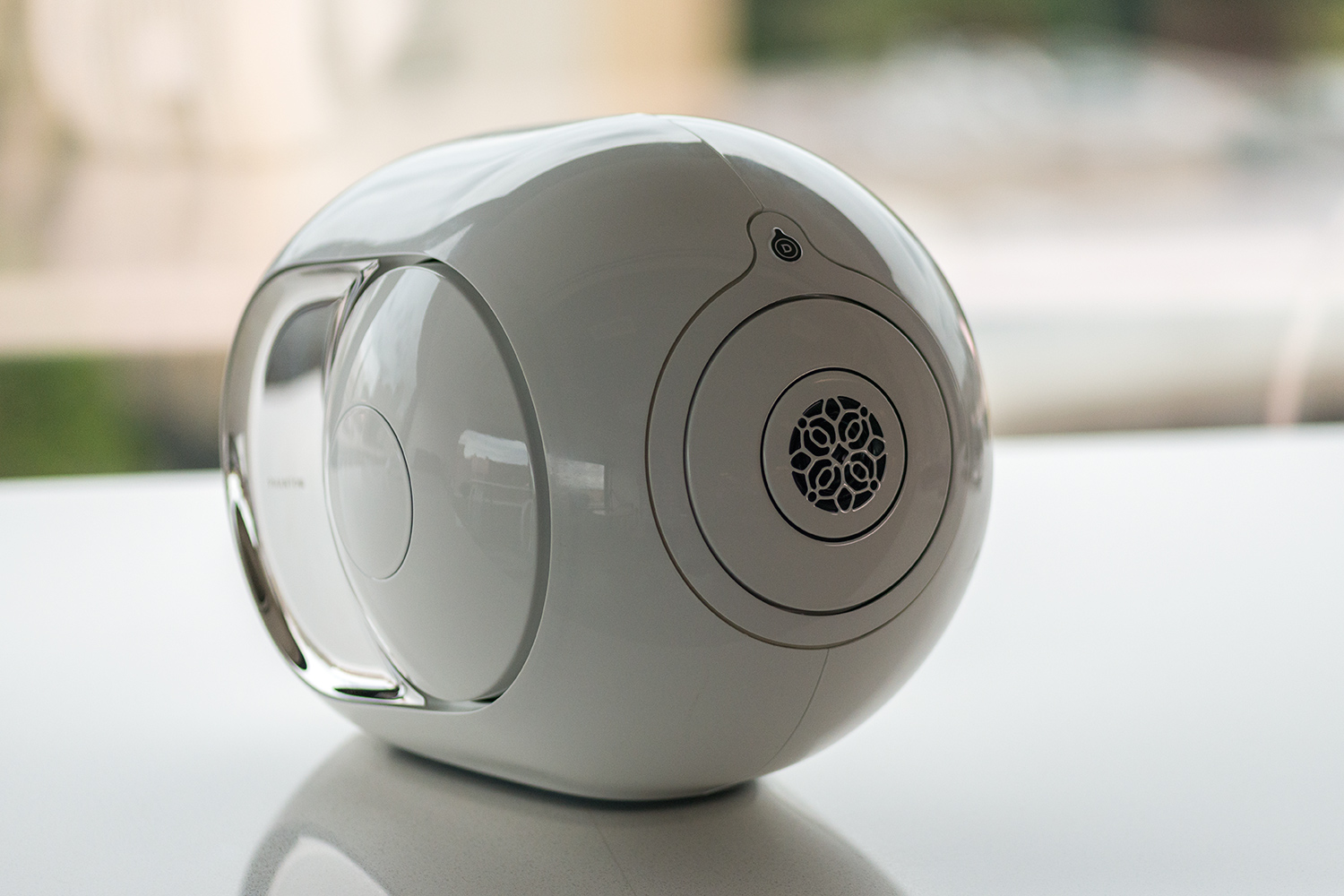 Devialet phantom clearance white review