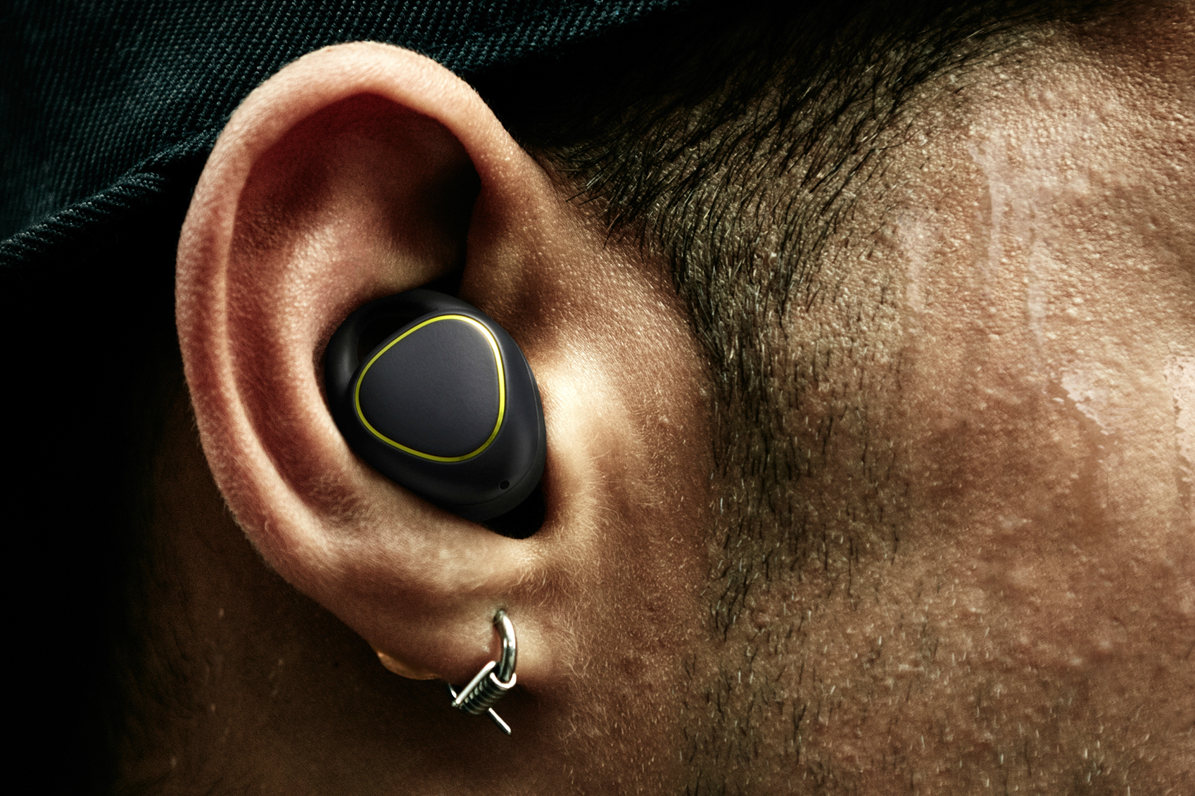 Bragi Dash vs. Samsung Gear IconX Digital Trends