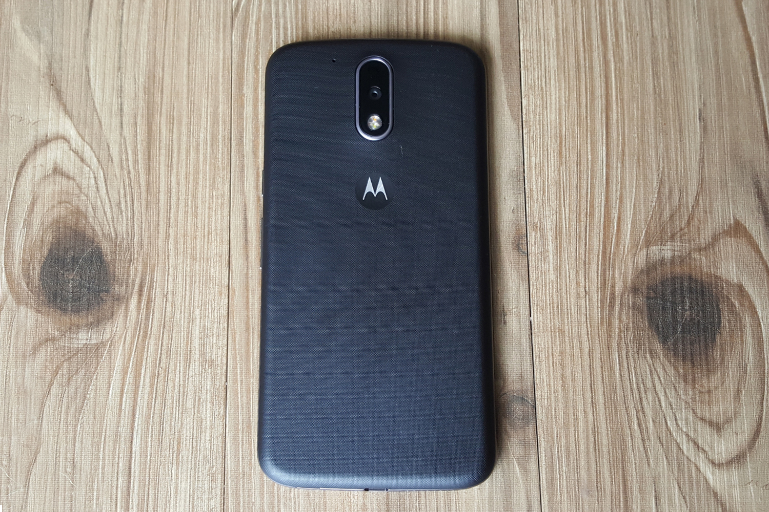 Moto Review | Trends