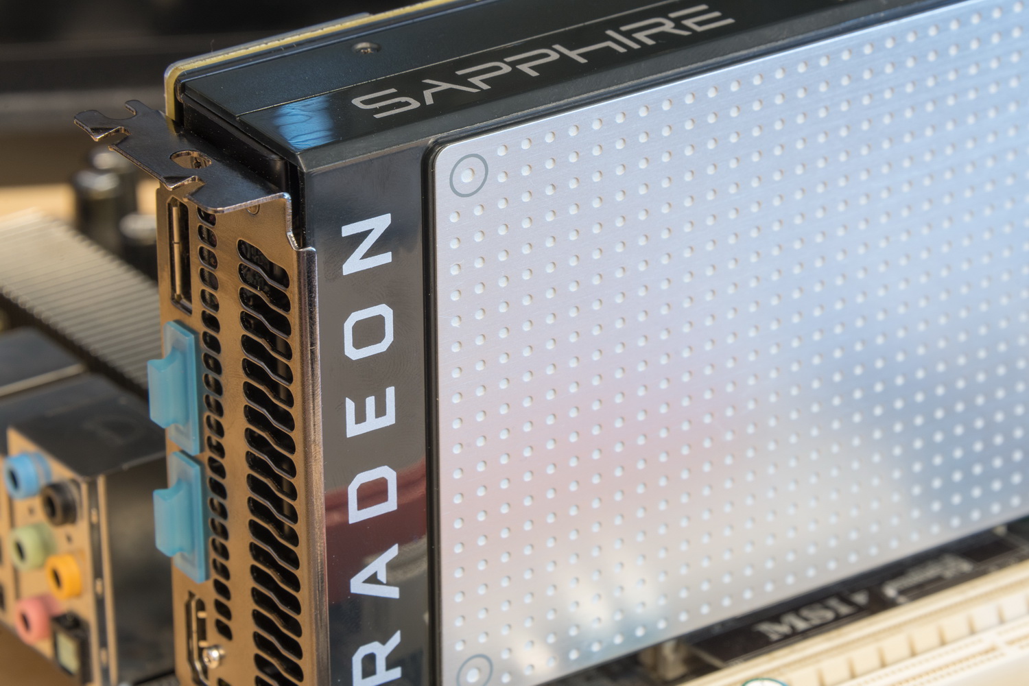 AMD Dishes Out Driver Supporting Radeon RX 470 RX 460 Digital