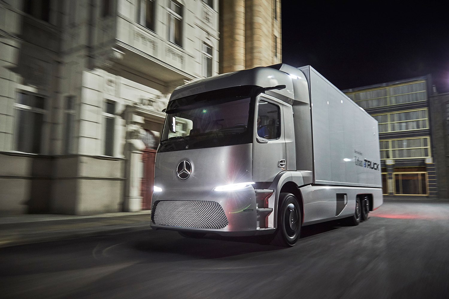 Mercedes-Benz Urban eTruck Concept | Photos, Specs | Digital Trends