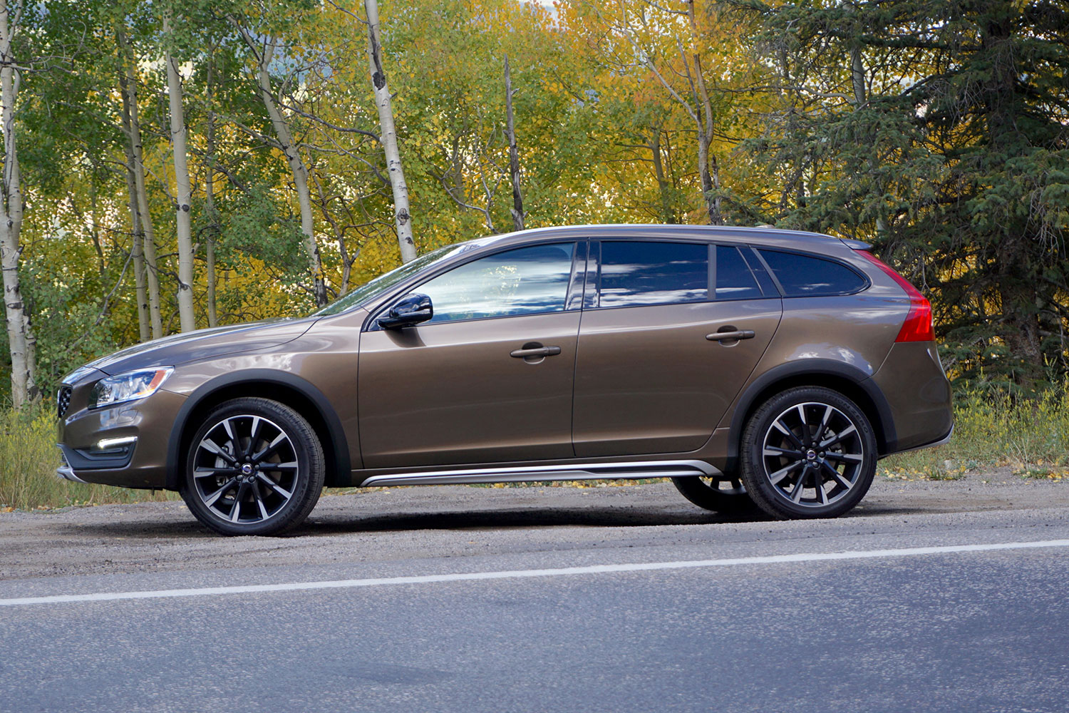 2017 Volvo V60 Cross Country: First Drive, Price, And More | Digital Trends