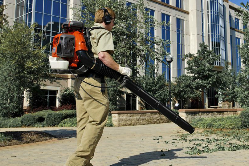 The 5 Best Leaf Blowers of 2016 Digital Trends