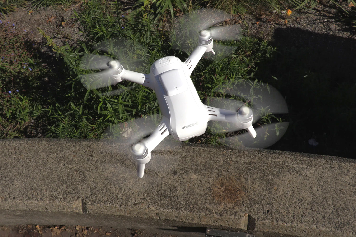 Yuneec breeze drone with 4k hot sale camera review