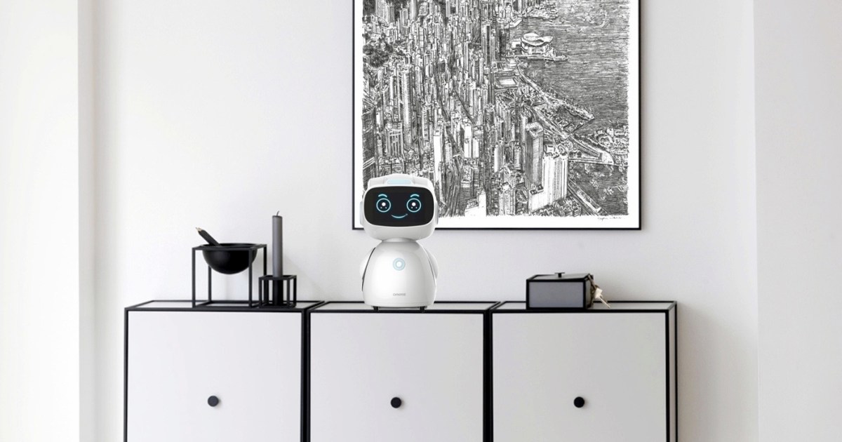 Omate's Yumi Gives Alexa a Face | Digital Trends