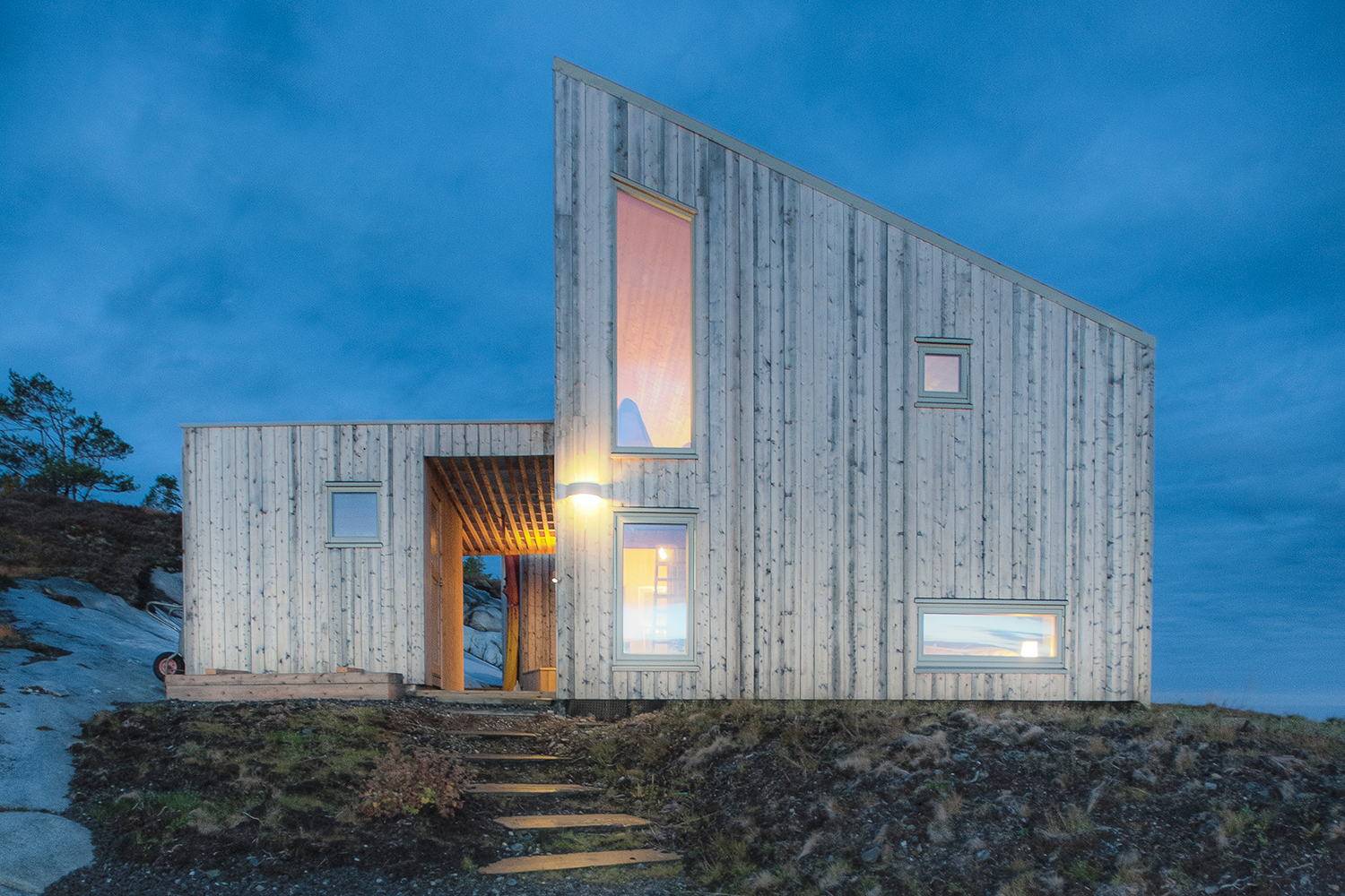 Norwegian Cabin Built Entirely Using Wood Harvested On-Site | Digital ...