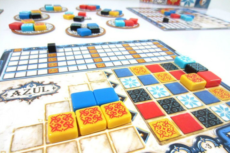 18 Best Family Board Games - Classic and New Board Games for Families 2022