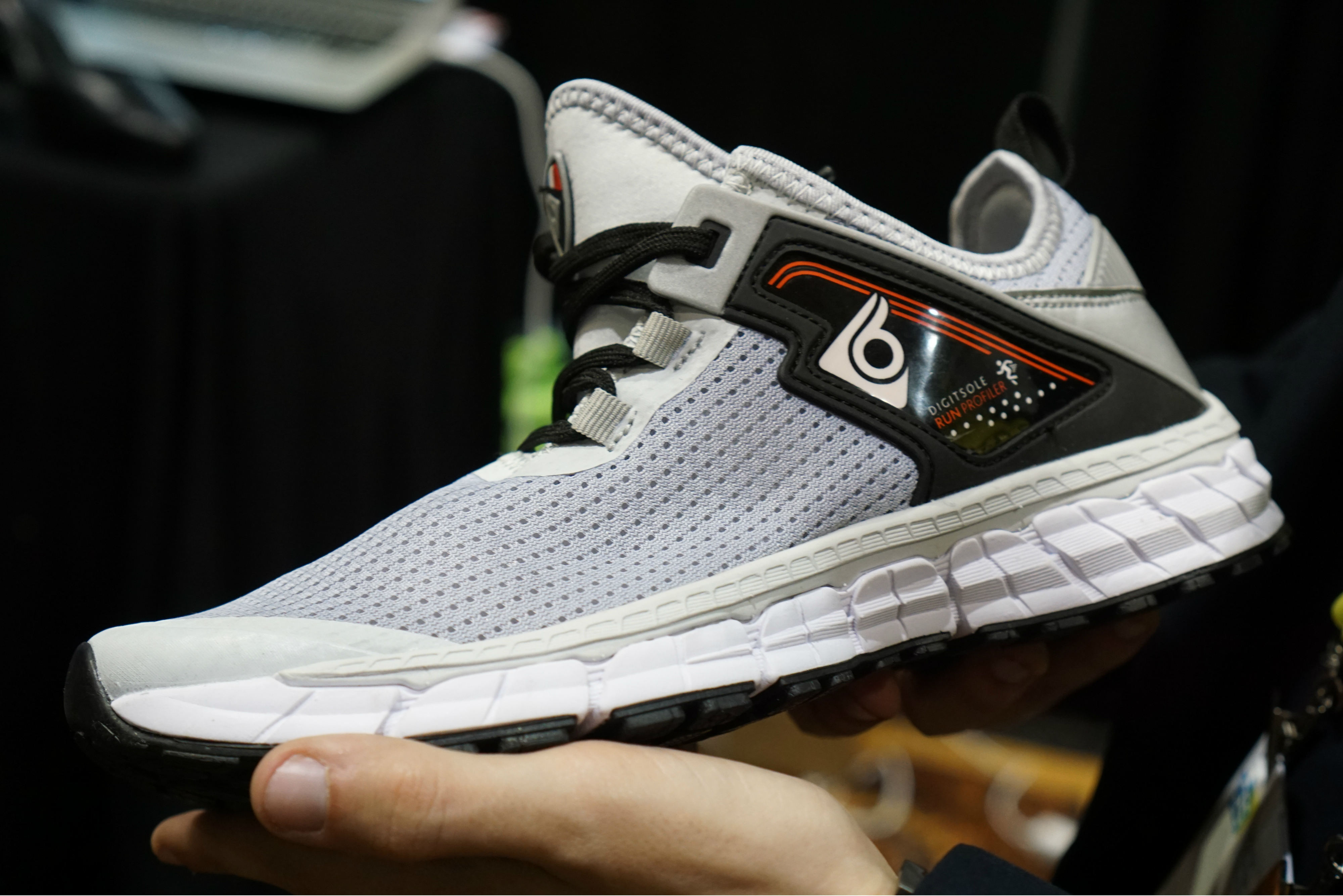 Digitsole Announces Plans for Adaptive Cushioning Smart Sneakers