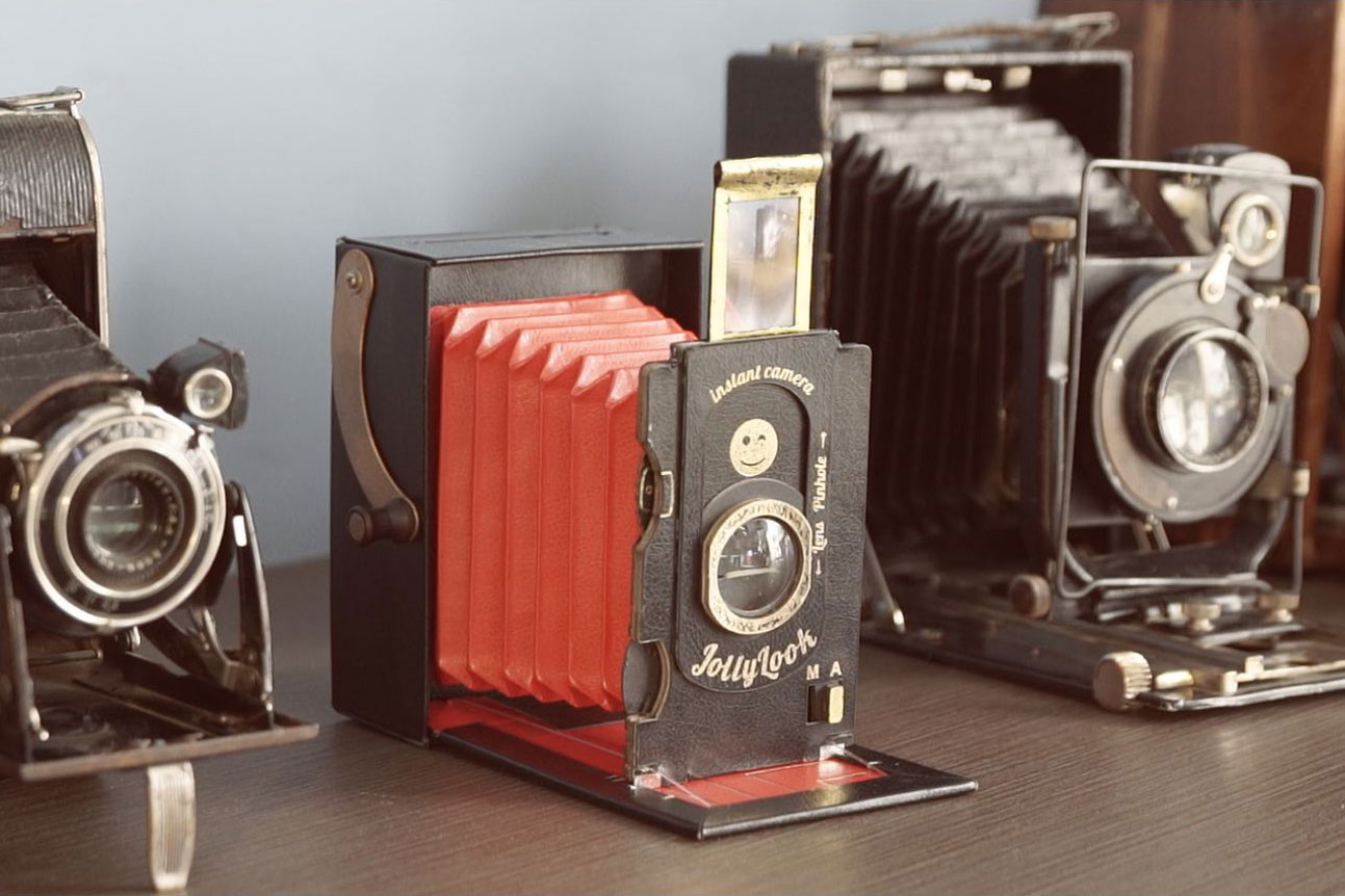 Bring Back The Joy Of Photography With This Recycled Cardboard Camera   Jollylook Instant Camera Header 