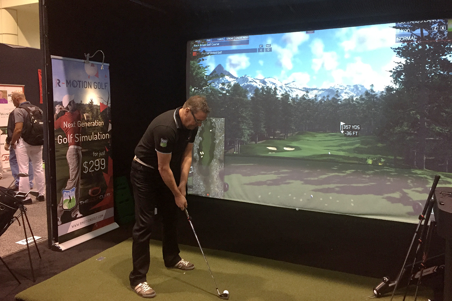 r motion golf simulator