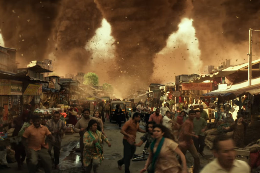 The Sky is Falling in First Trailer for Disaster Film Geostorm | Digital  Trends