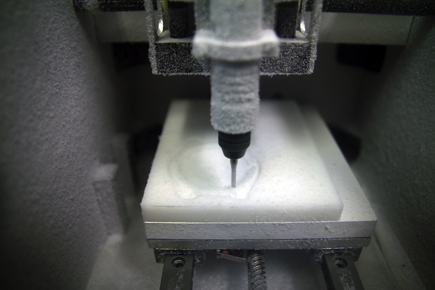 This CNC Milling Machine Will Perfectly Cut Pieces From The Comfort Of ...