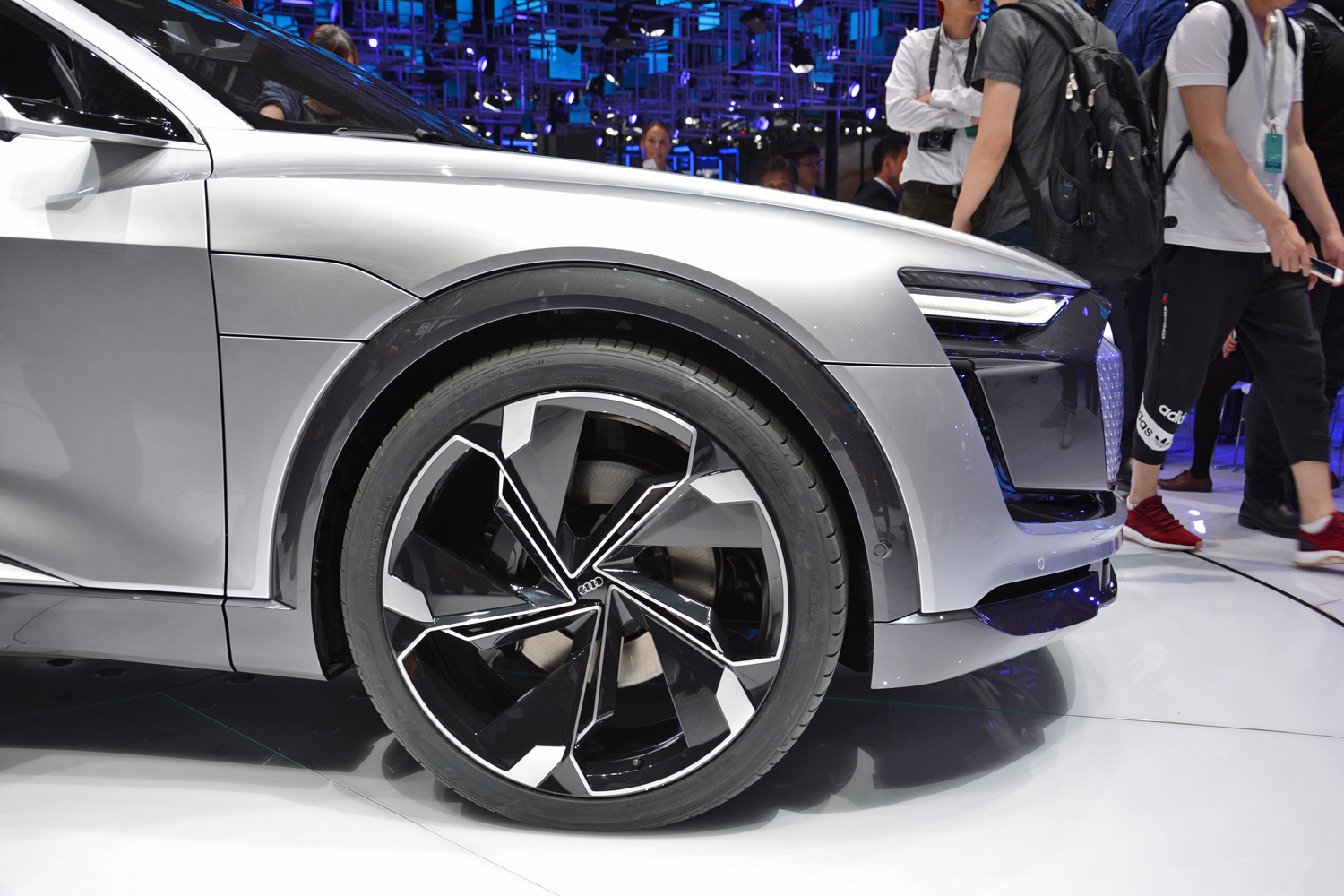 Audi e-tron Sportback concept