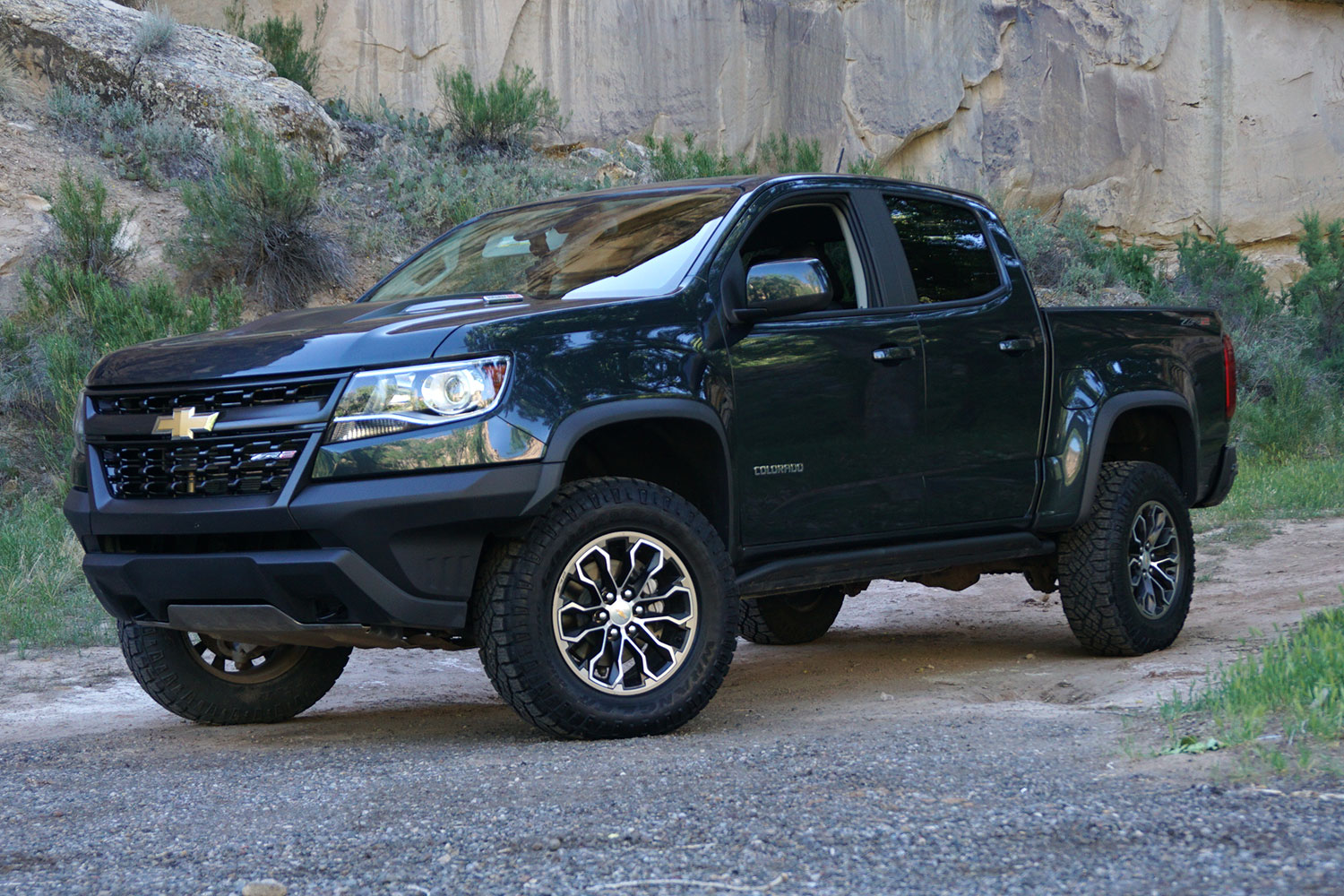 2017 Chevrolet Colorado ZR2 offers off-road capability and street ...