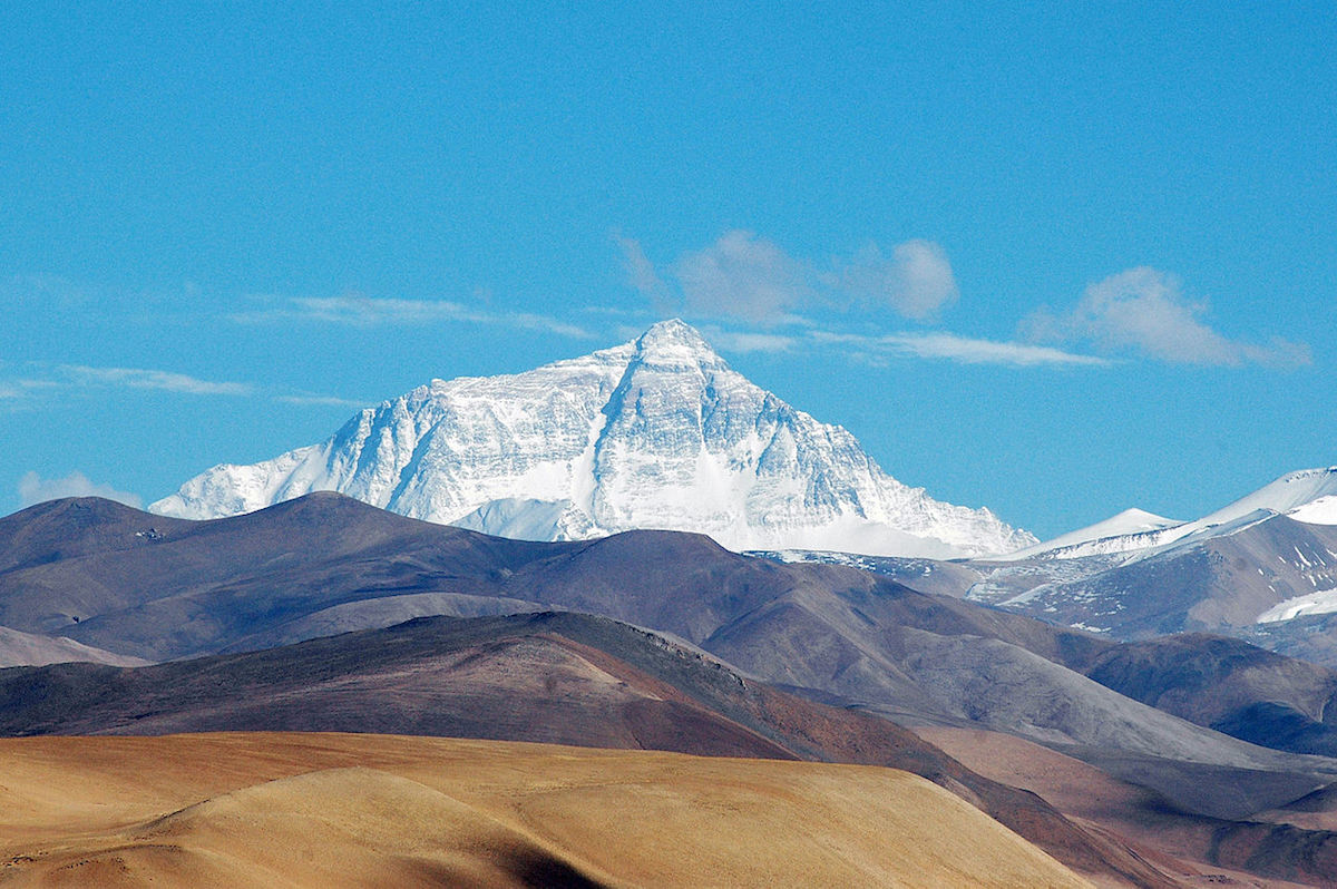 Meet Lhakpa Sherpa, The Woman Who Has Climbed Everest 8 Times | Digital ...