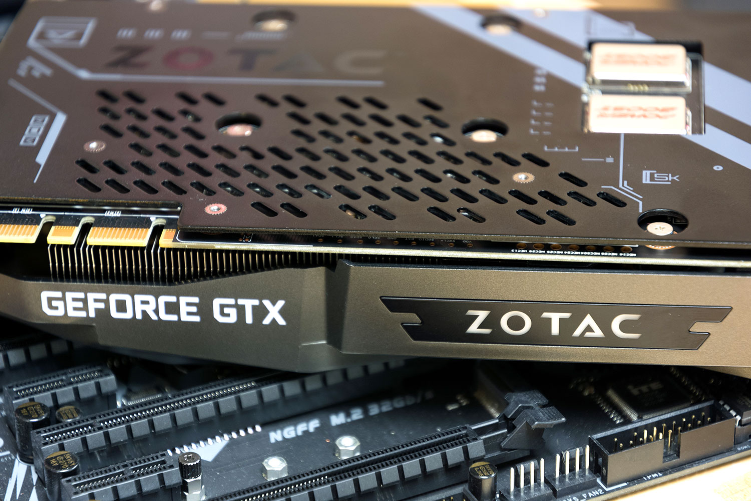 ZOTAC Geforce GTX 1080 Ti AMP Edition