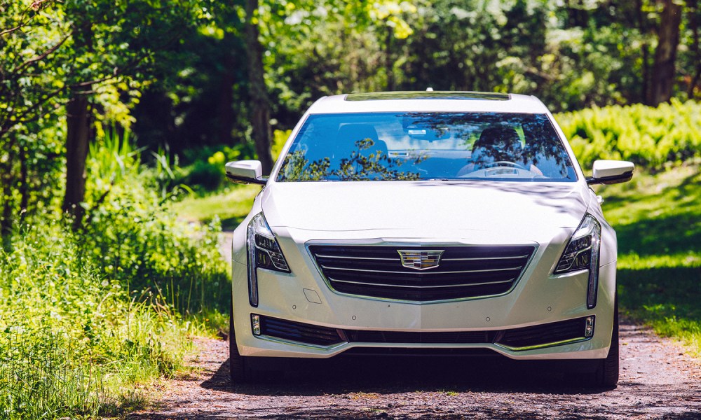 2017 cadillac ct6 plug in review  19