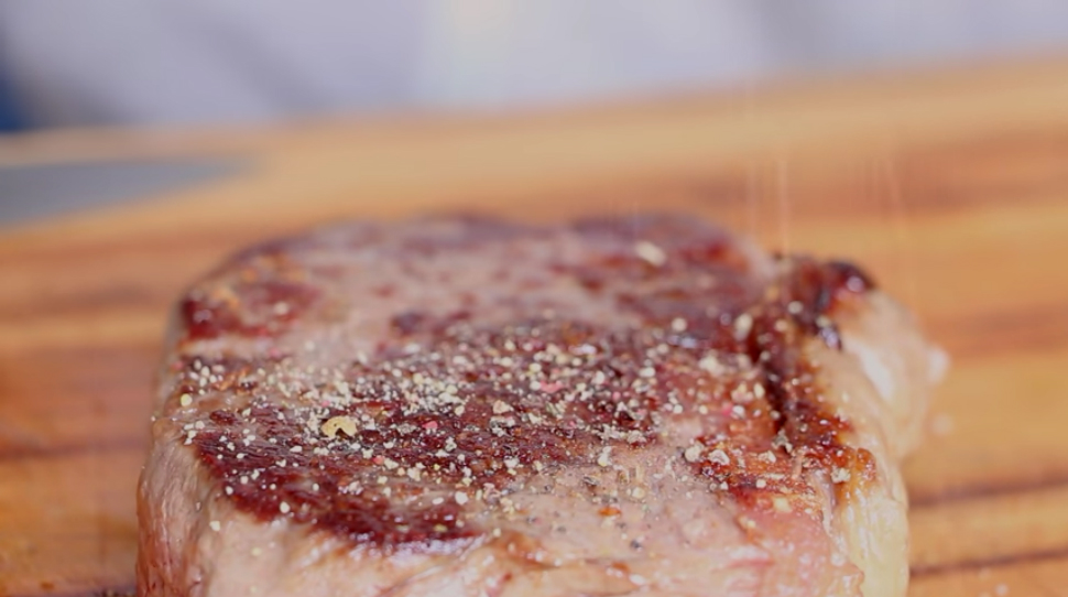 Beer Cooler Sous Vide Steak in Easy Steps for All Cooks | Digital Trends