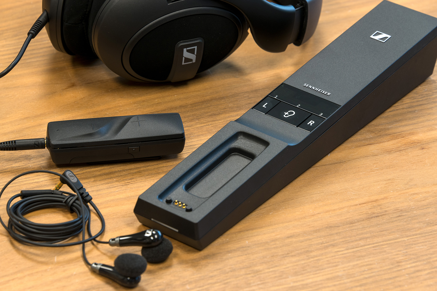 Sennheiser's Flex 5000 lets you blast the TV, while keeping the