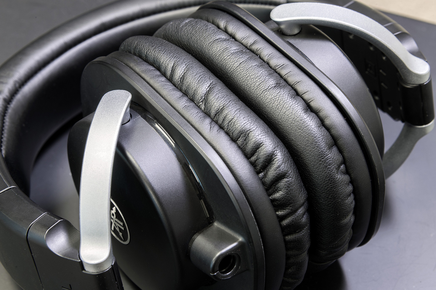 Yamaha HPH-MT8 Headphone Review | Digital Trends