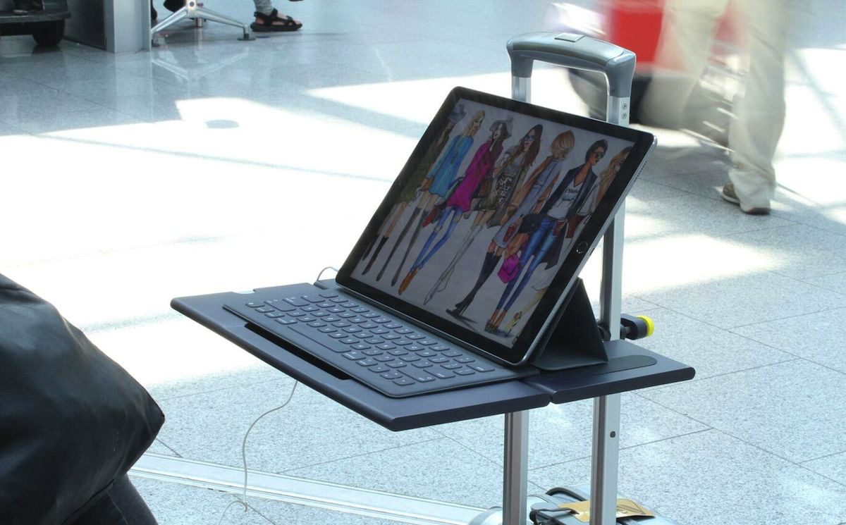 smart desk laptop