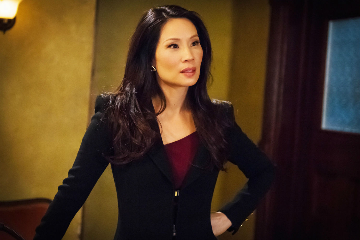 Lucy Liu Fisting Squirting - Lucy Liu Will Direct the 'Luke Cage' Season 2 Premiere | Digital Trends