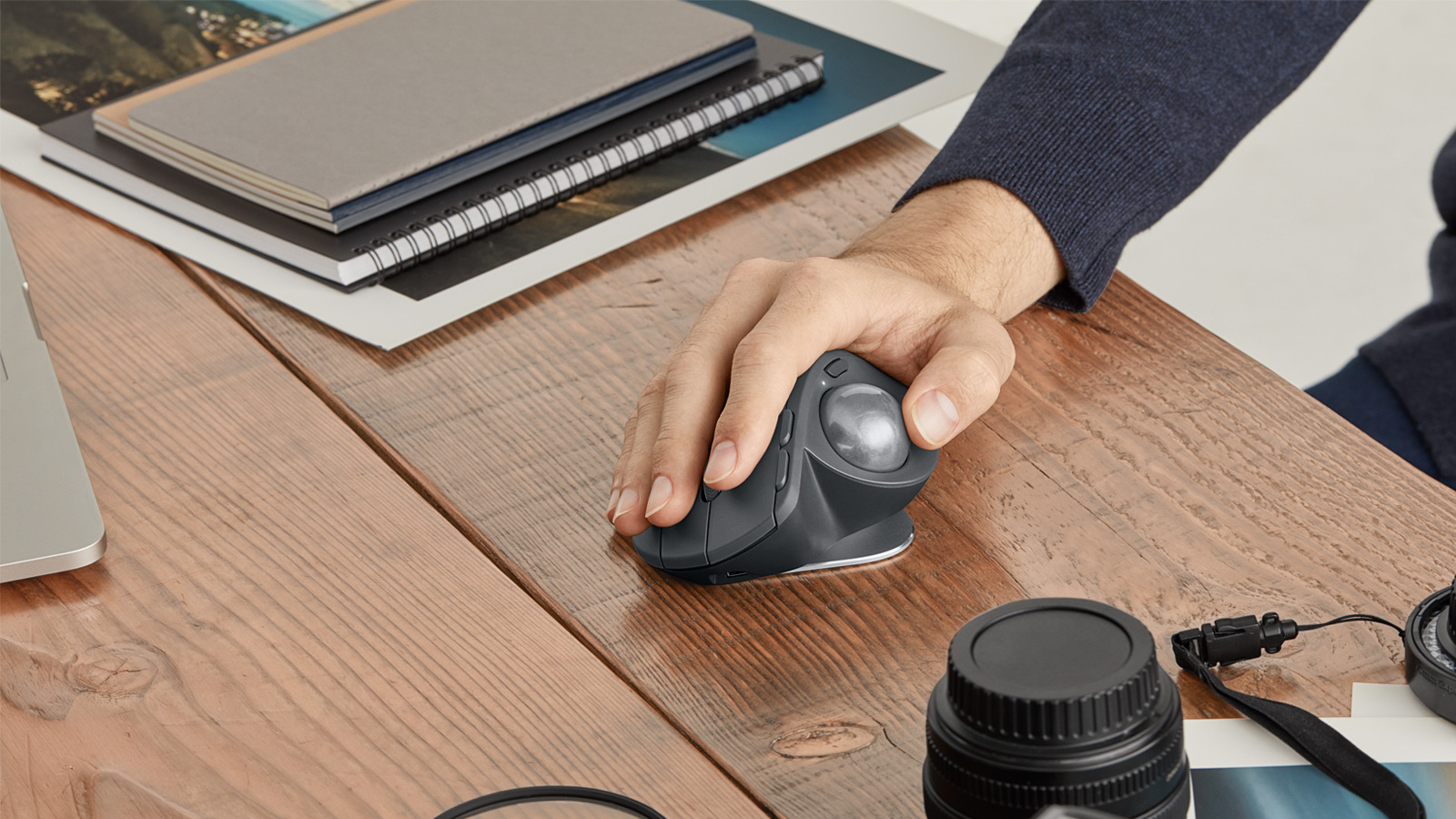 The Logitech MX Ergo Is A Trackball Mouse For the 21st Century