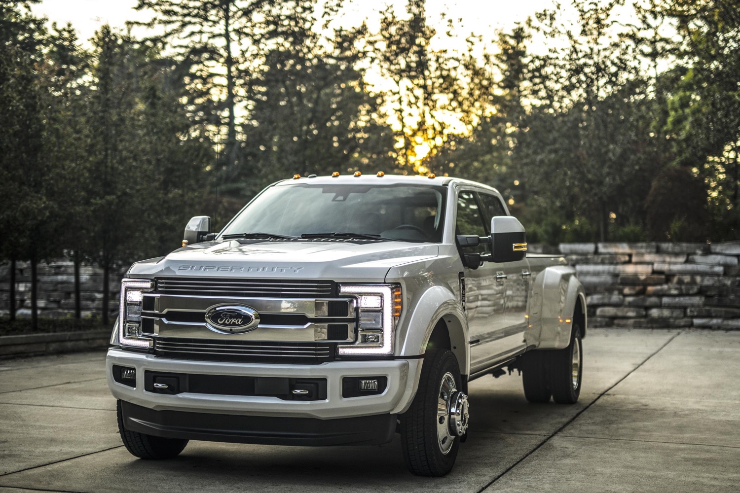 2018 Ford F-Series Super Duty Limited | Photos, Specs, Pricing ...