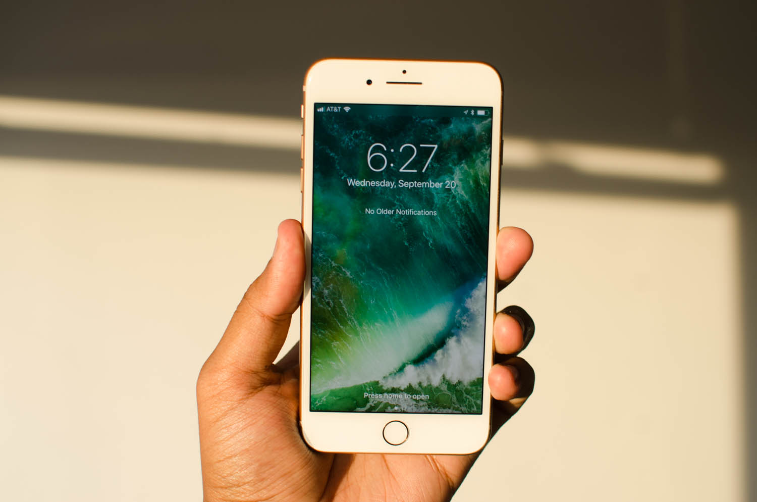 Olixar iPhone 8 Edge to Edge Tempered Glass Screen Protector - White