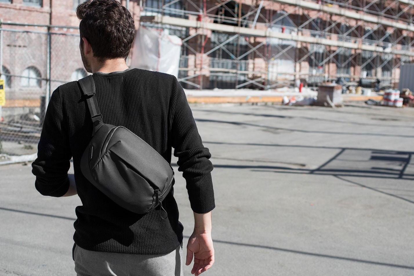 Meet the Peak Design Everyday Sling 5L, the Company's Smallest Bag Yet ...