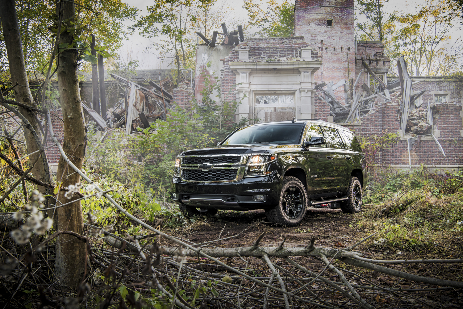 The 2018 Chevrolet Tahoe Midnight Edition Ghost Hunt | Digital Trends