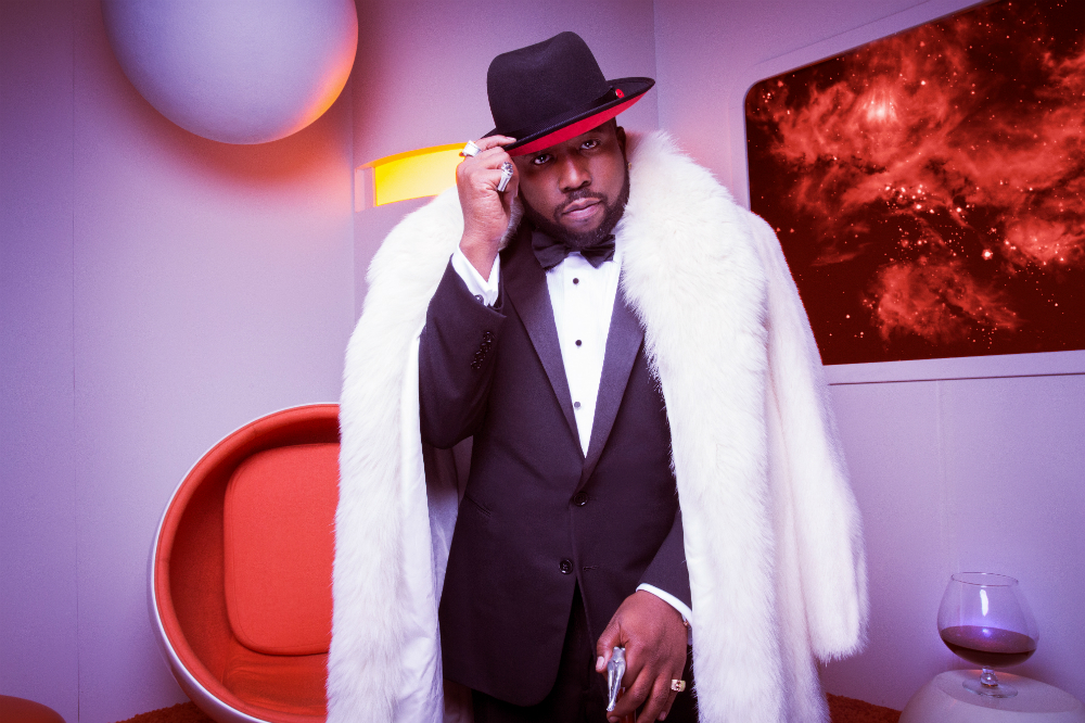 Big Boi Stays Handsome With a Strong Back - Boardroom