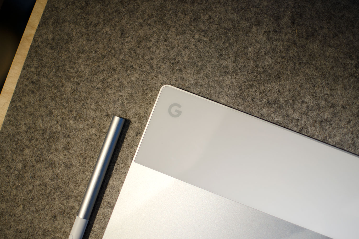 Google Pixelbook vs. Microsoft Surface Pro (2017) | Spec