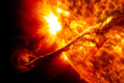 Scientists Want to Protect Earth from Solar Flares With a Massive ...