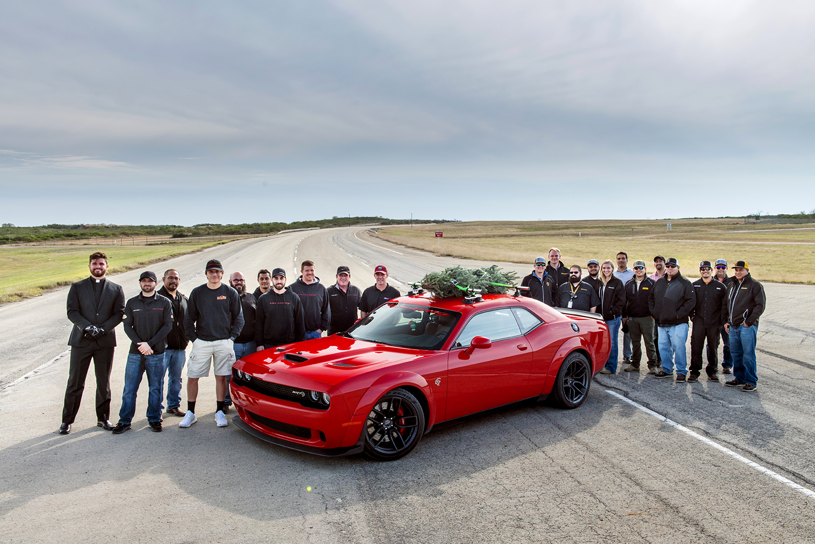 hennessey and dodge takes record for worlds fastest christmas tree 174mph 28