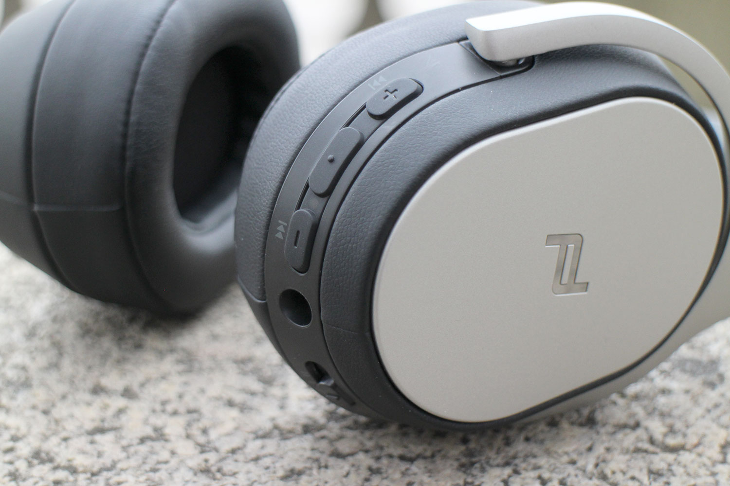 Kef porsche design discount space one headphone review