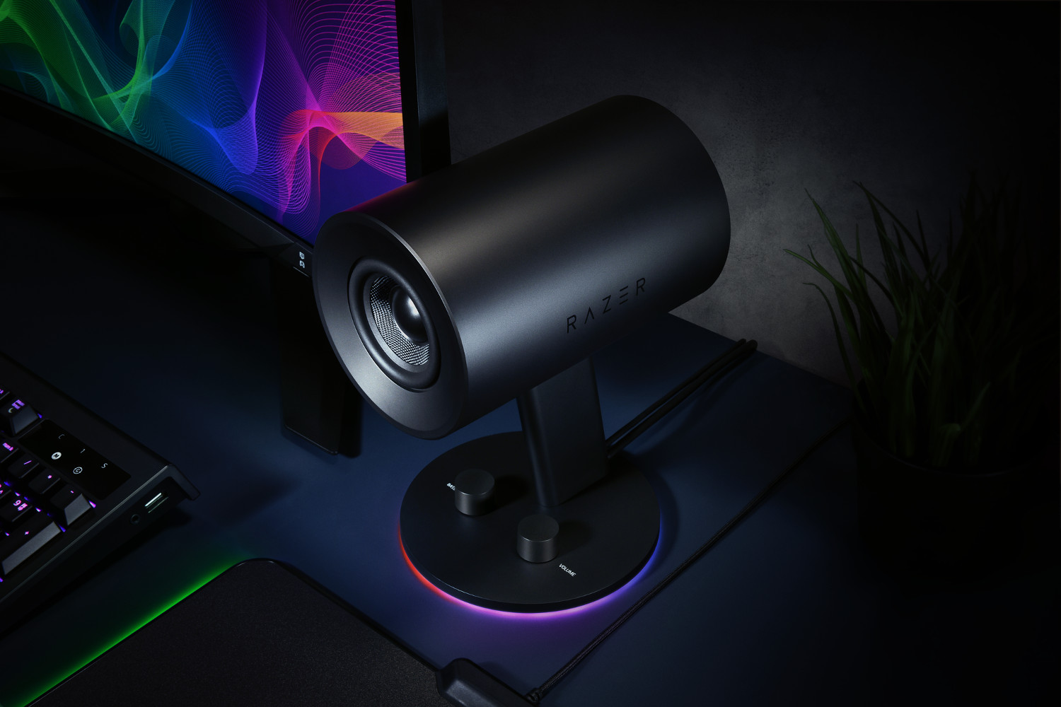 Razer Unveils Hyperflux Wireless Mouse and Nommo Speaker Line