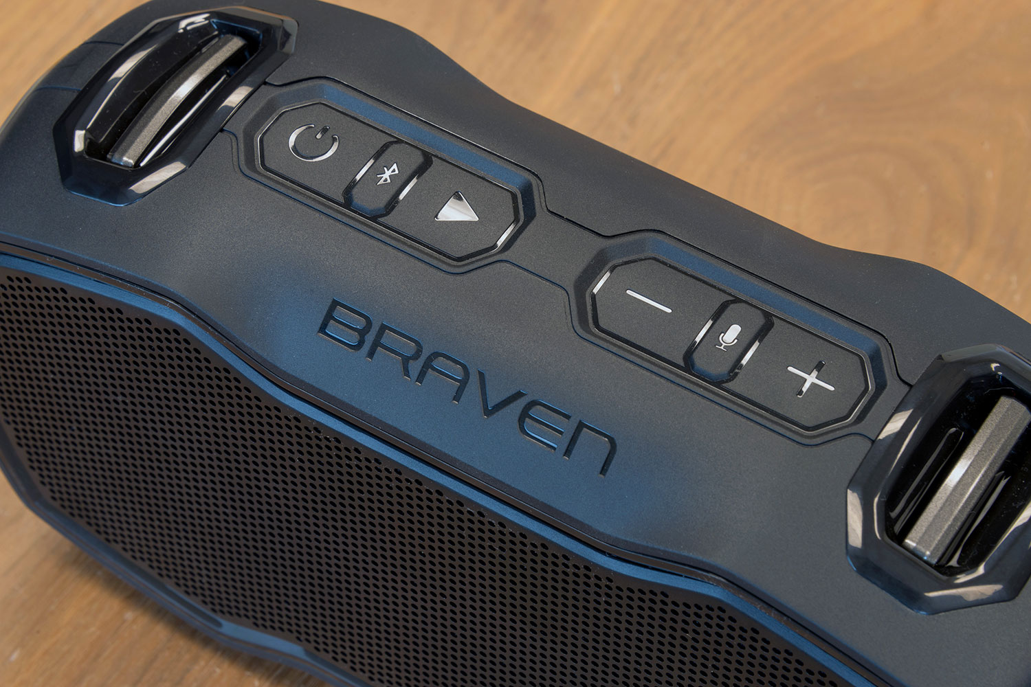 Braven Ready Elite Outdoor Waterproof Speaker. BLACK/ BLACK