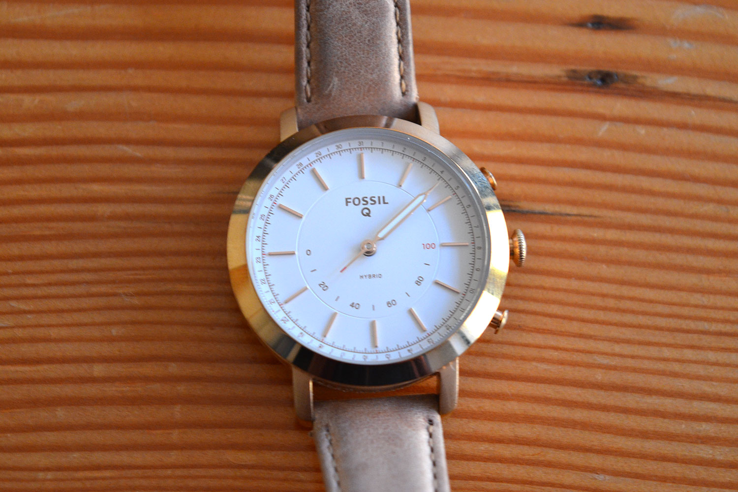 Fossil hybrid sale smartwatch q neely