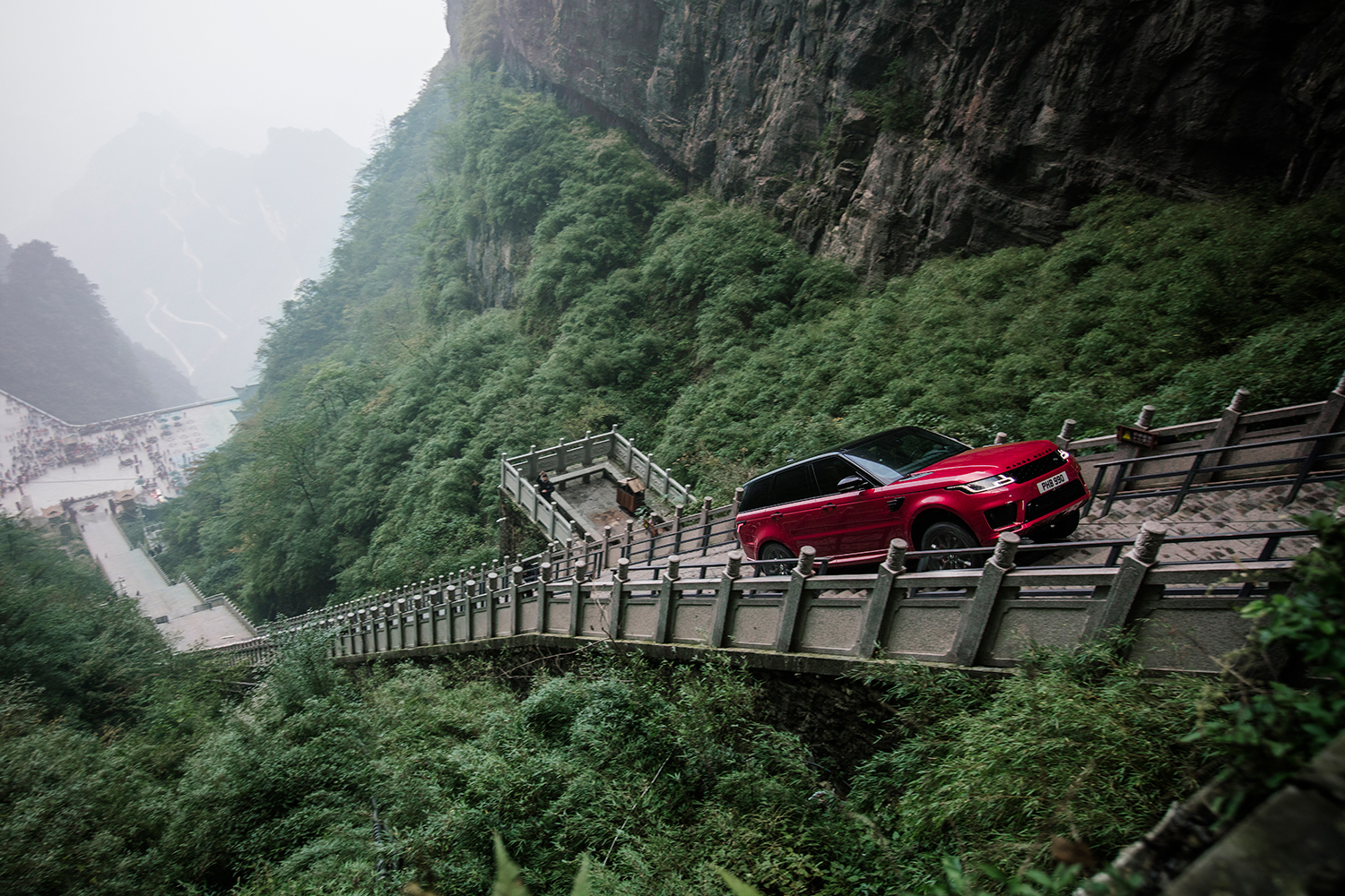 Watch a Land Rover climb 999 vertigo-inducing steps to China's Heaven's Gate