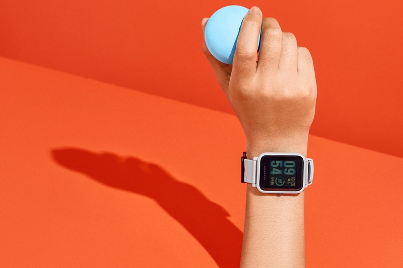 Fitbit versa cheap amazfit bip