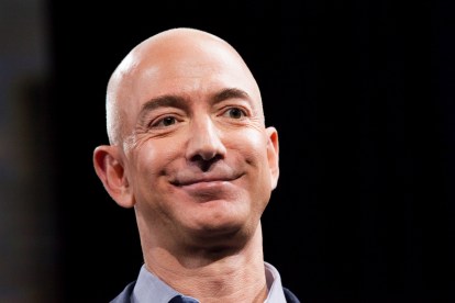 Jeff Bezos Accuses The National Enquirer of Blackmail in Nude Pic ...