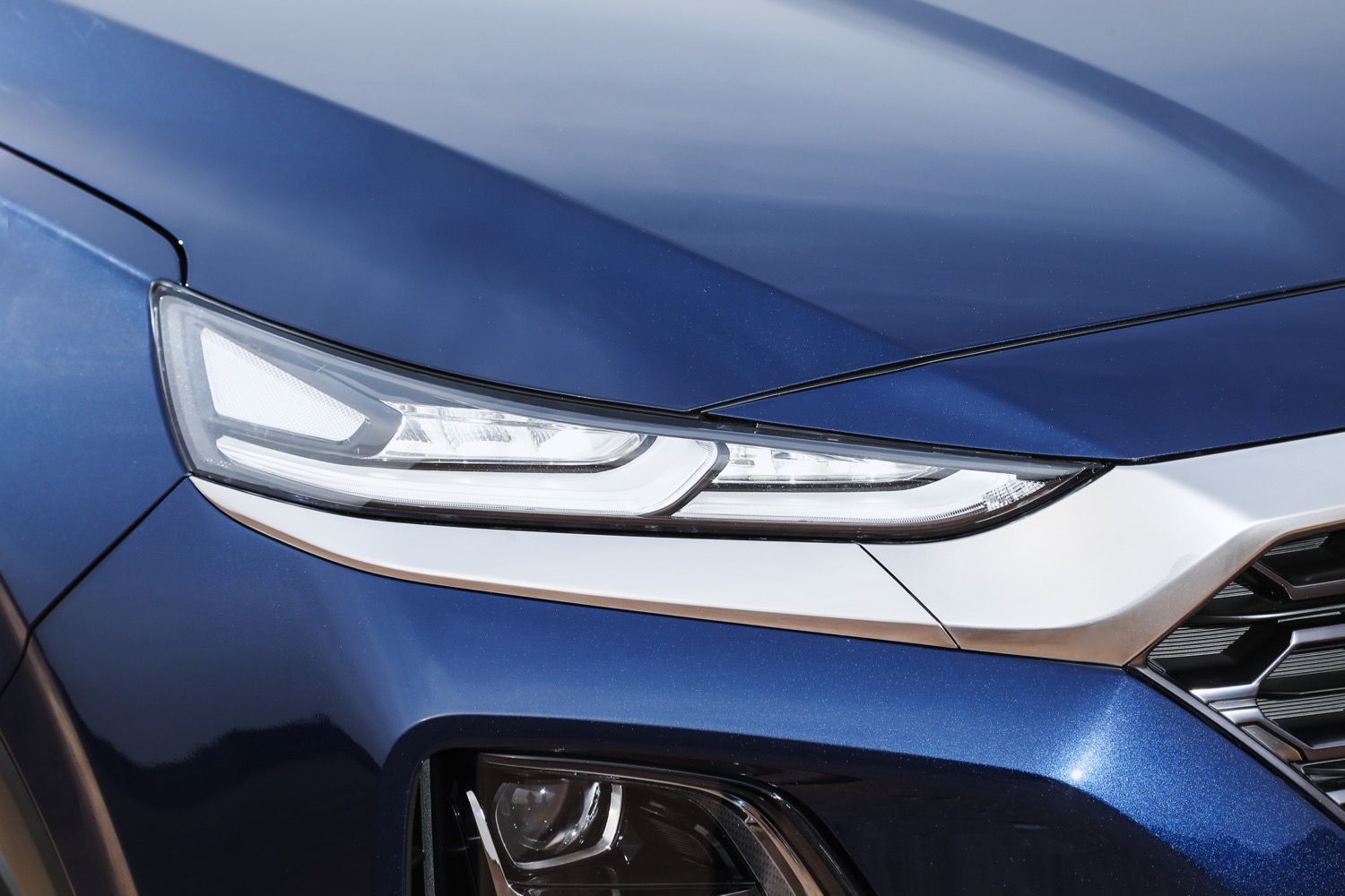 2019 hyundai santa fe daytime running lights