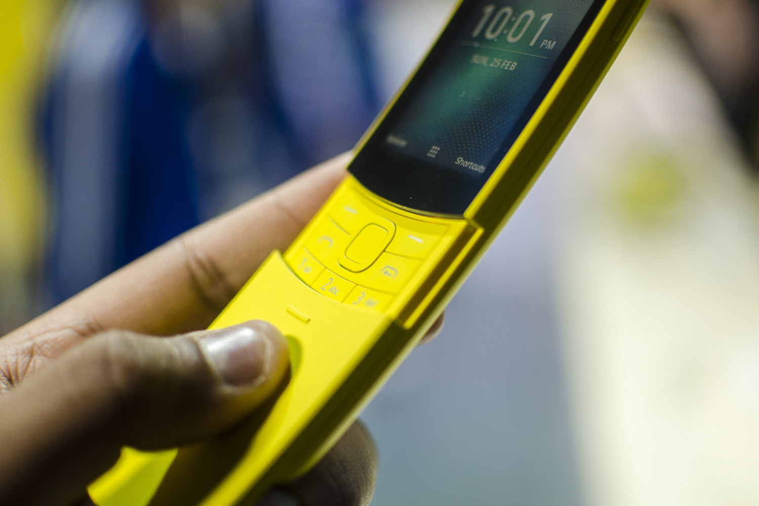 Nokia 8110 4G Hands-on Review | Digital Trends