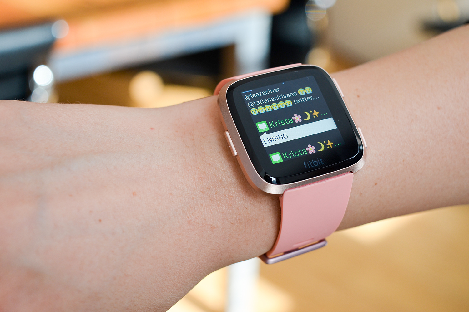 Fitbit shop versa peach