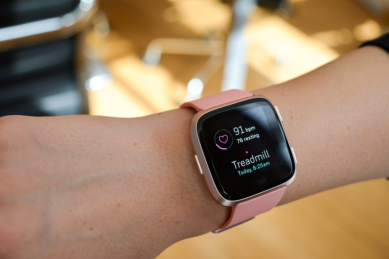 Fitbit Versa Review: Back on Top? | Digital Trends