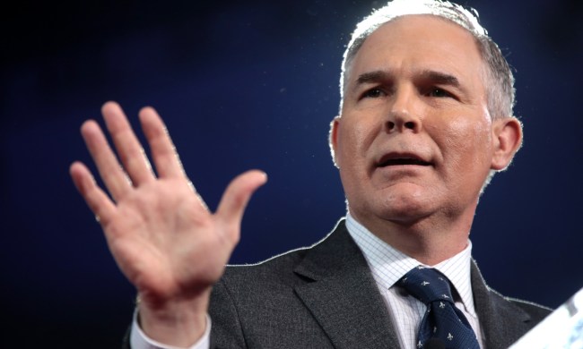 epa rejects obama era 544 mpg by 2025 cafe mandate chief scott pruitt