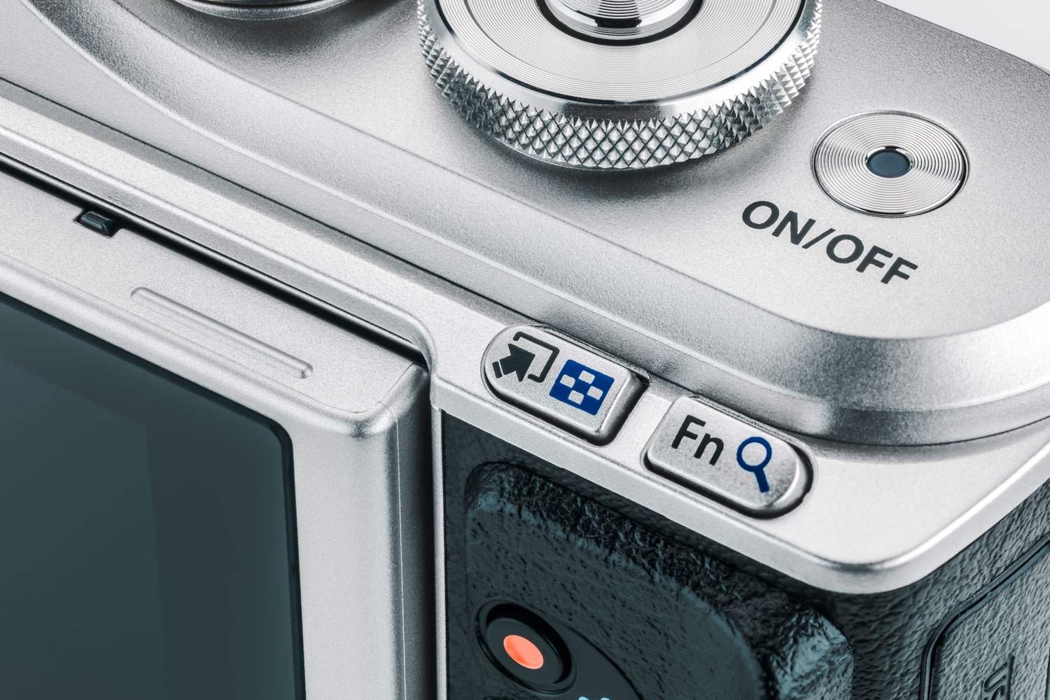 Budget Olympus PEN E-PL9 Steps Up to 4K With New Processor